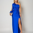 Elvienne One-shoulder lang kjole med slids