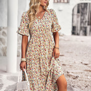 Florayne Let kjole med V-hals og blomsterprint
