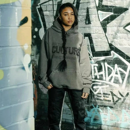 Unisex hoodie med lange ærmer og hætte – sweatshirt med lommer til hverdag – Novirex