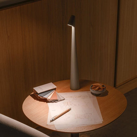Luneria genopladelig LED bordlampe i aluminium – lampe med berøringsstyring