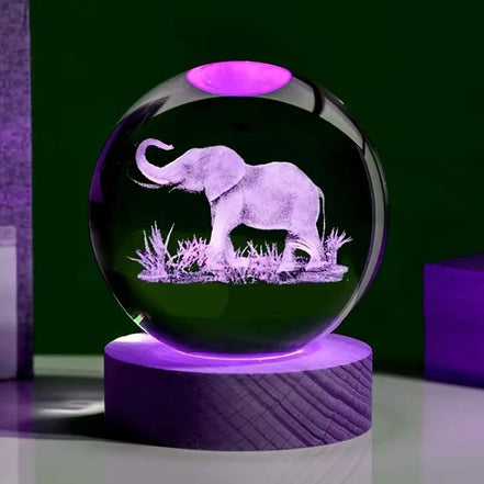 Elevara LED lampe med lasergraveret elefant – bordlampe med dekorativ kugle