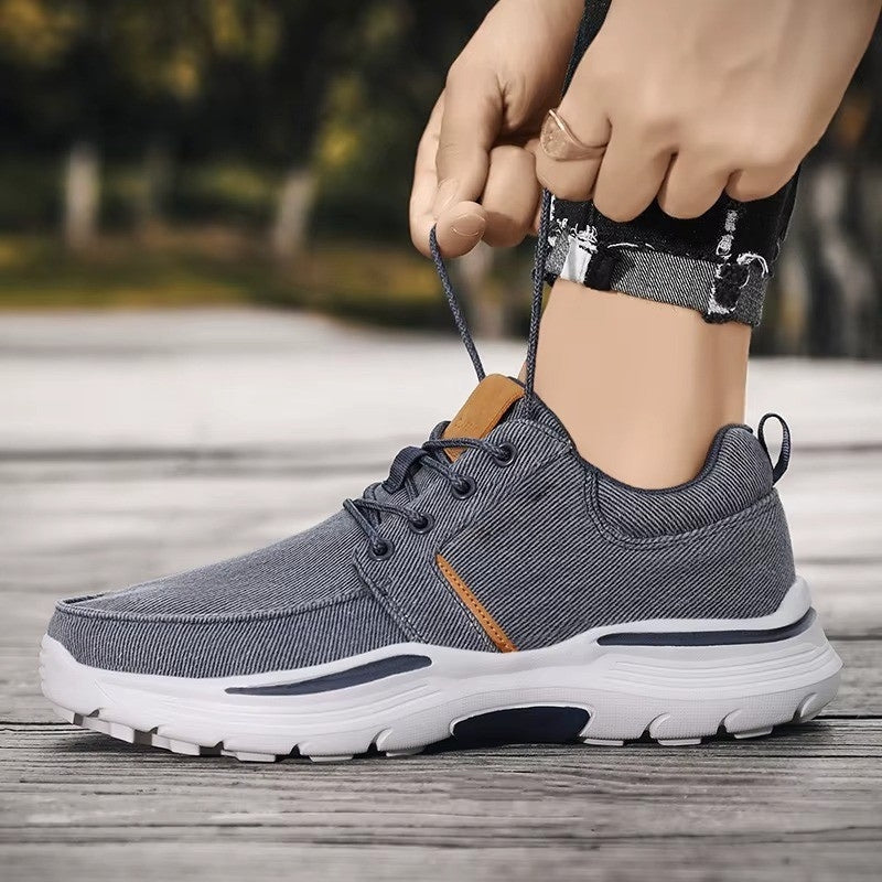 Norvix lace-up sneakers med rund tå