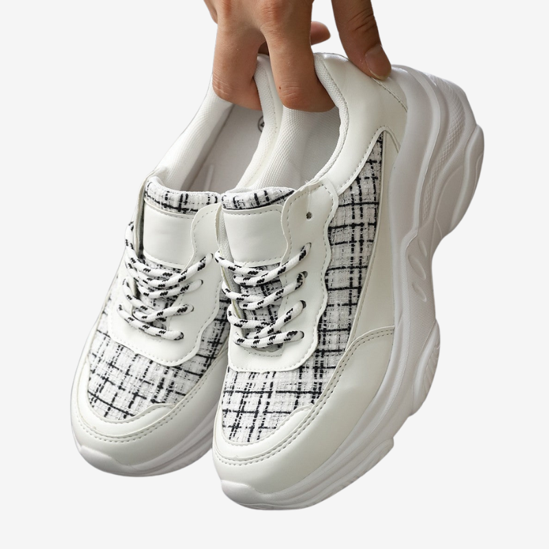 Rivon snøresneaker med skridsikker sål