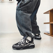 Neravo round toe sneakers med snørelukning