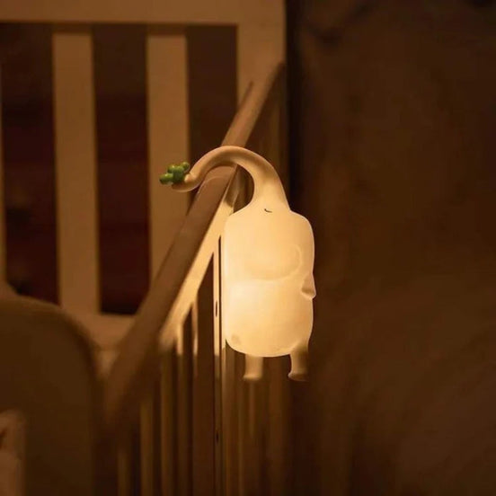 Elevara LED natlampe med justerbar lysstyrke