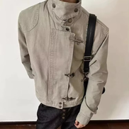 Arvion jakke med spænde og ståkrave