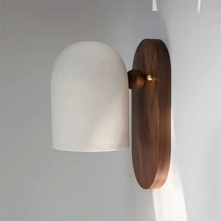 Arlena LED væglampe i træ – rund vægmonteret lampe