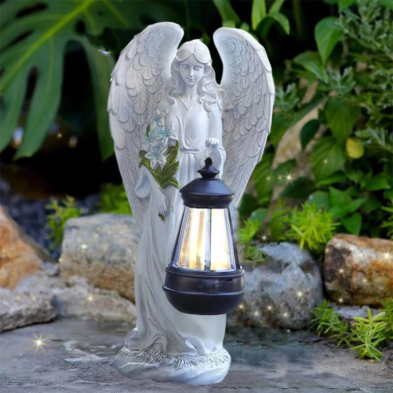 Seralyn solcellelampe med engel figur – LED lampe i plastik til jordplacering