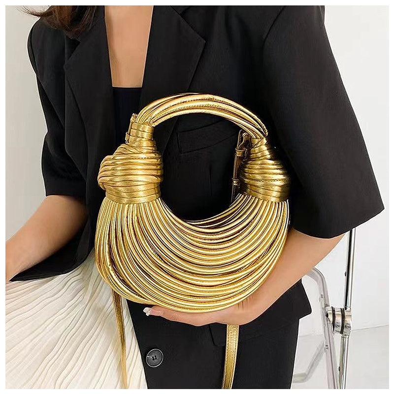 Miralyn skuldertaske i halvmåneform