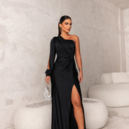 Selvoria dame maxikjole – one shoulder kjole med drapering og slids