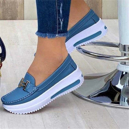 Solvane loafers med fleksibel konstruktion og skridsikker sål