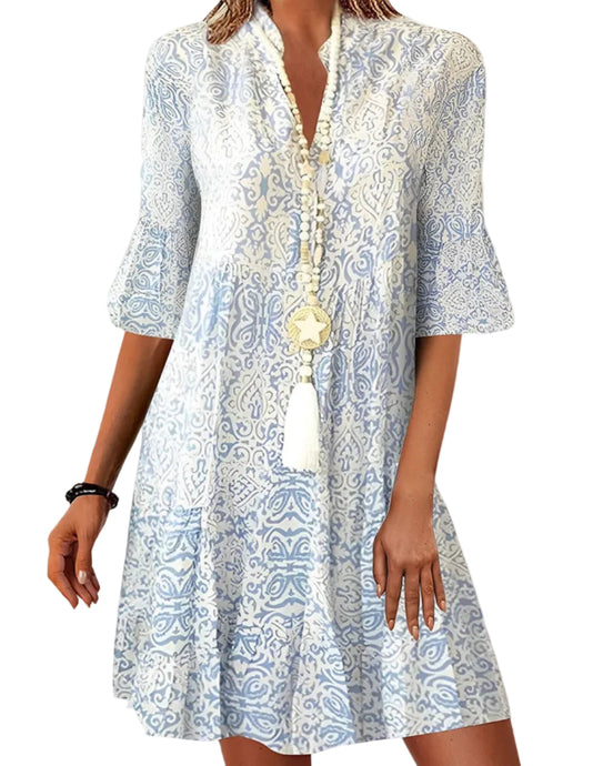 Kortærmet minikjole med boho print og spaltkrave – kjole til hverdag og sommer – Novira