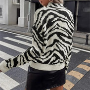 Lunessa round neck printed sweater
