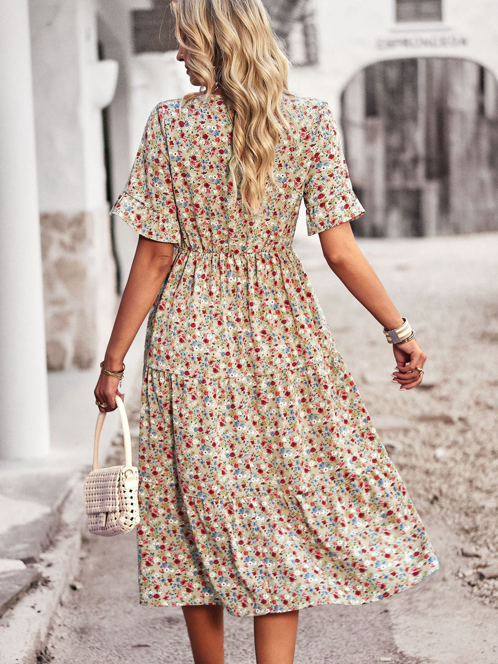Florayne Let kjole med V-hals og blomsterprint