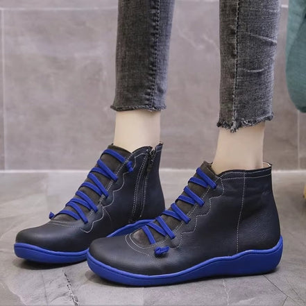 Selvani ankle boots med snøredetaljer og lynlås