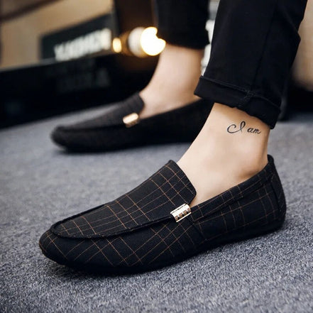 Calvero round toe loafers med slip-on design