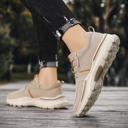 Norvix lace-up sneakers med rund tå