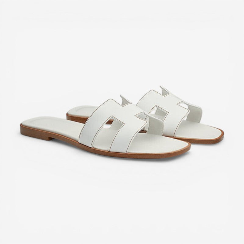 Flade damesandaler med skridsikker sål og remdesign – Velora