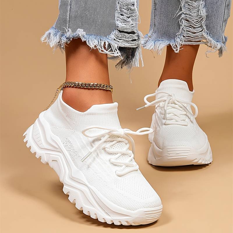 Zerava mesh-sneakers med bred sål og skridsikker ydersål