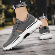 Norvix lace-up sneakers med rund tå