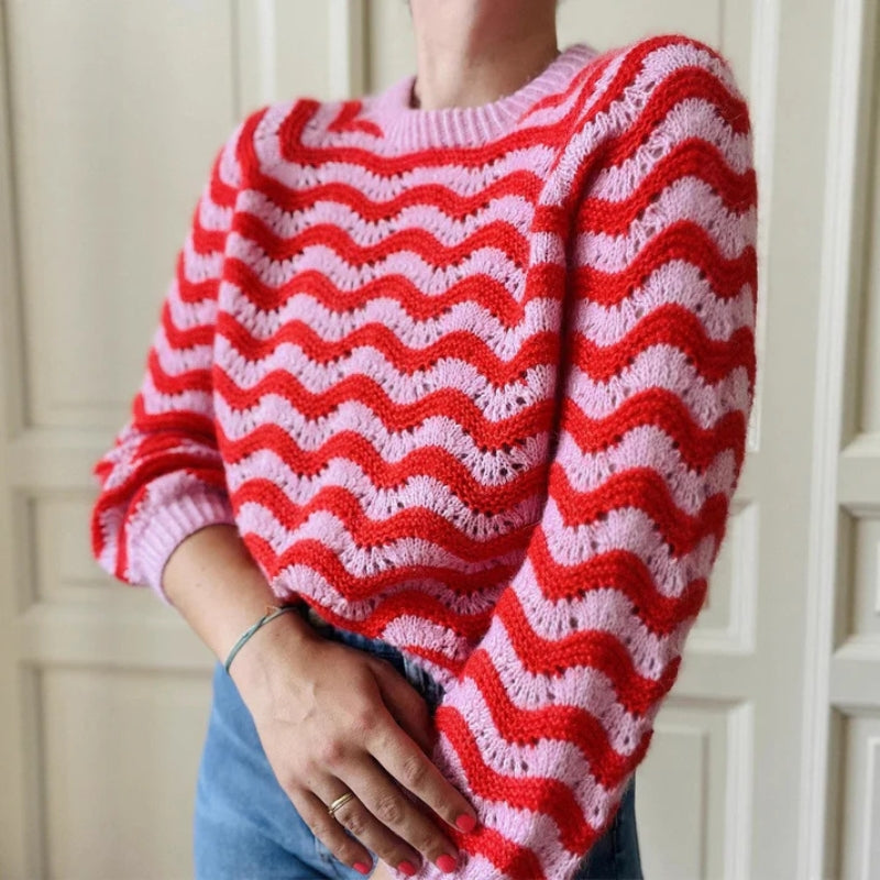 Wavira round neck sweater med bølget strik
