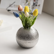 Orbena blomstervase i keramik – kugleformet vase til bord eller hylde