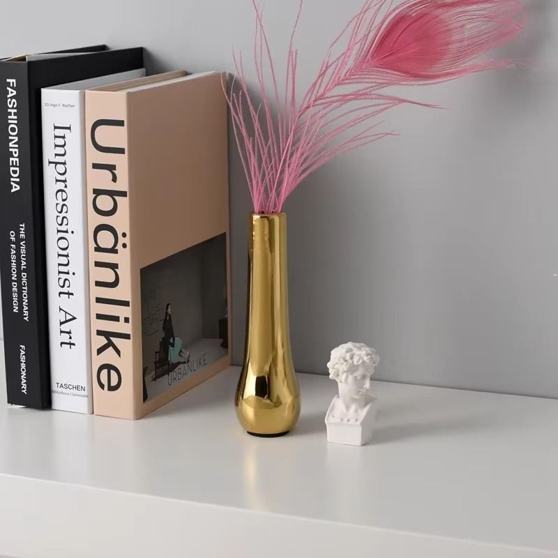 Florena blomstervase i keramik – vase til bord eller hylde i guldfarve