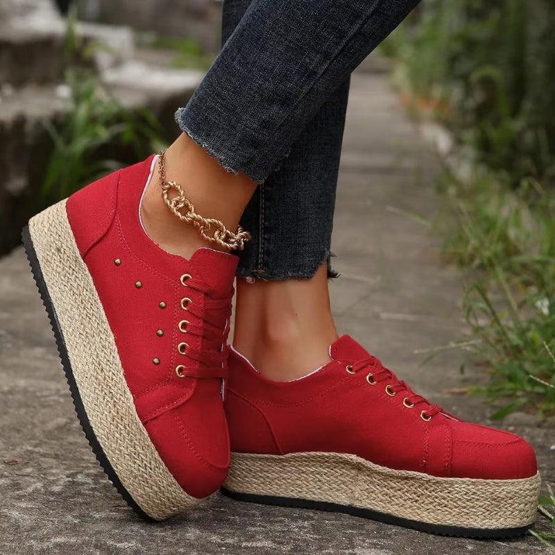 Elvara round toe shoes med snørelukning