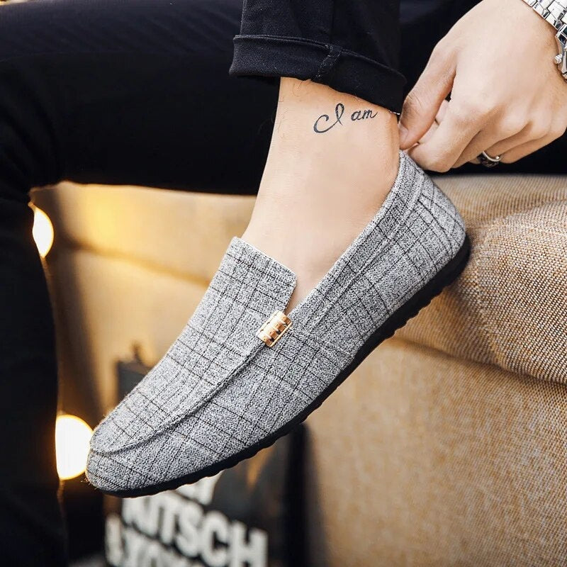 Calvero round toe loafers med slip-on design