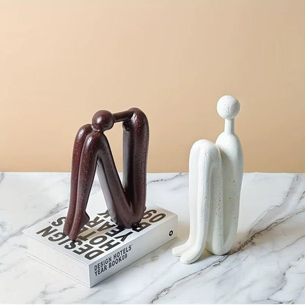 Novira dekorativ skulptur i resin – figur til bord eller hylde