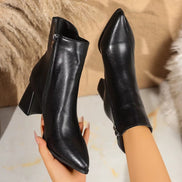 Selvara ankle boots med spids tå