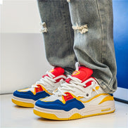 Neravo round toe sneakers med snørelukning