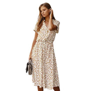 Dame kjole med korte ærmer, justerbar talje og print – afslappet kjole til hverdag og fritid – Velmira