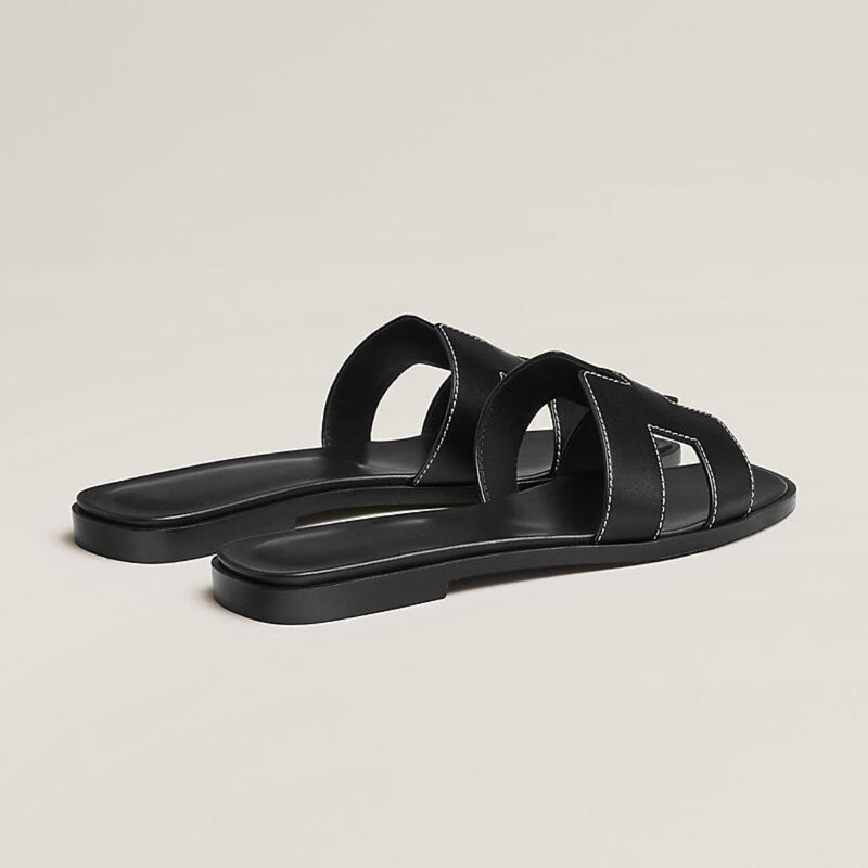Flade damesandaler med skridsikker sål og remdesign – Velora