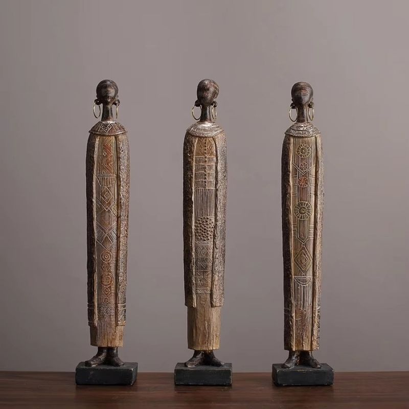 Velora kvindestatue i resin – dekorativ figur til bord eller hylde