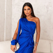 Selvoria dame maxikjole – one shoulder kjole med drapering og slids