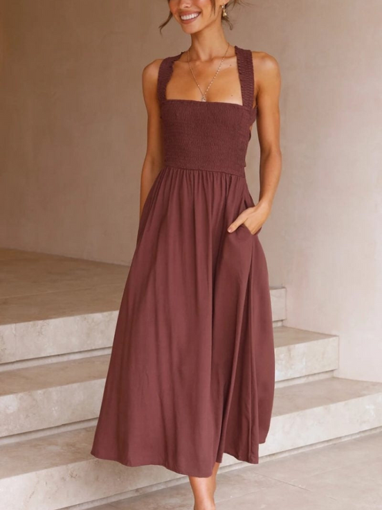 Maribel ærmeløs kjole med brede stropper og lommer