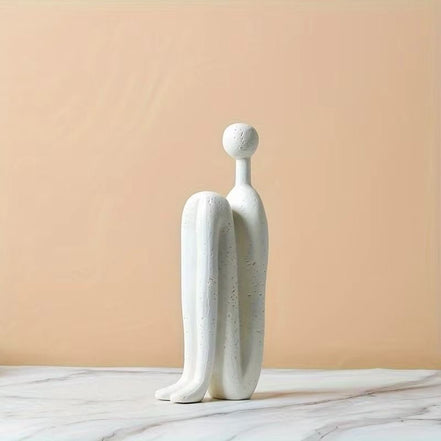 Novira dekorativ skulptur i resin – figur til bord eller hylde