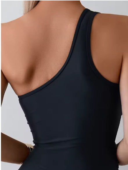 Méshara dame badedragt – asymmetrisk badedragt med shaping og mesh detaljer