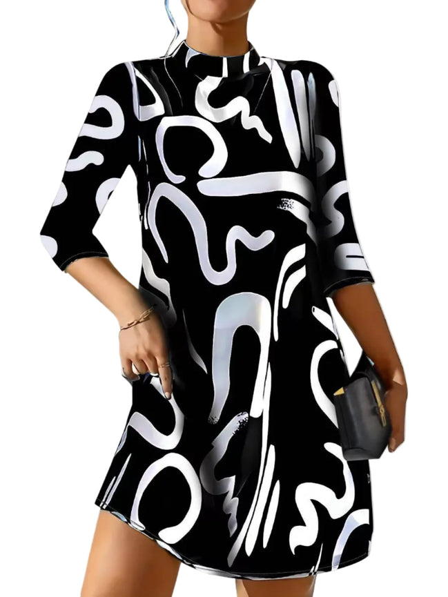 Minikjole med rund hals og 3/4 ærmer – kjole til hverdag og fritid – Elvara