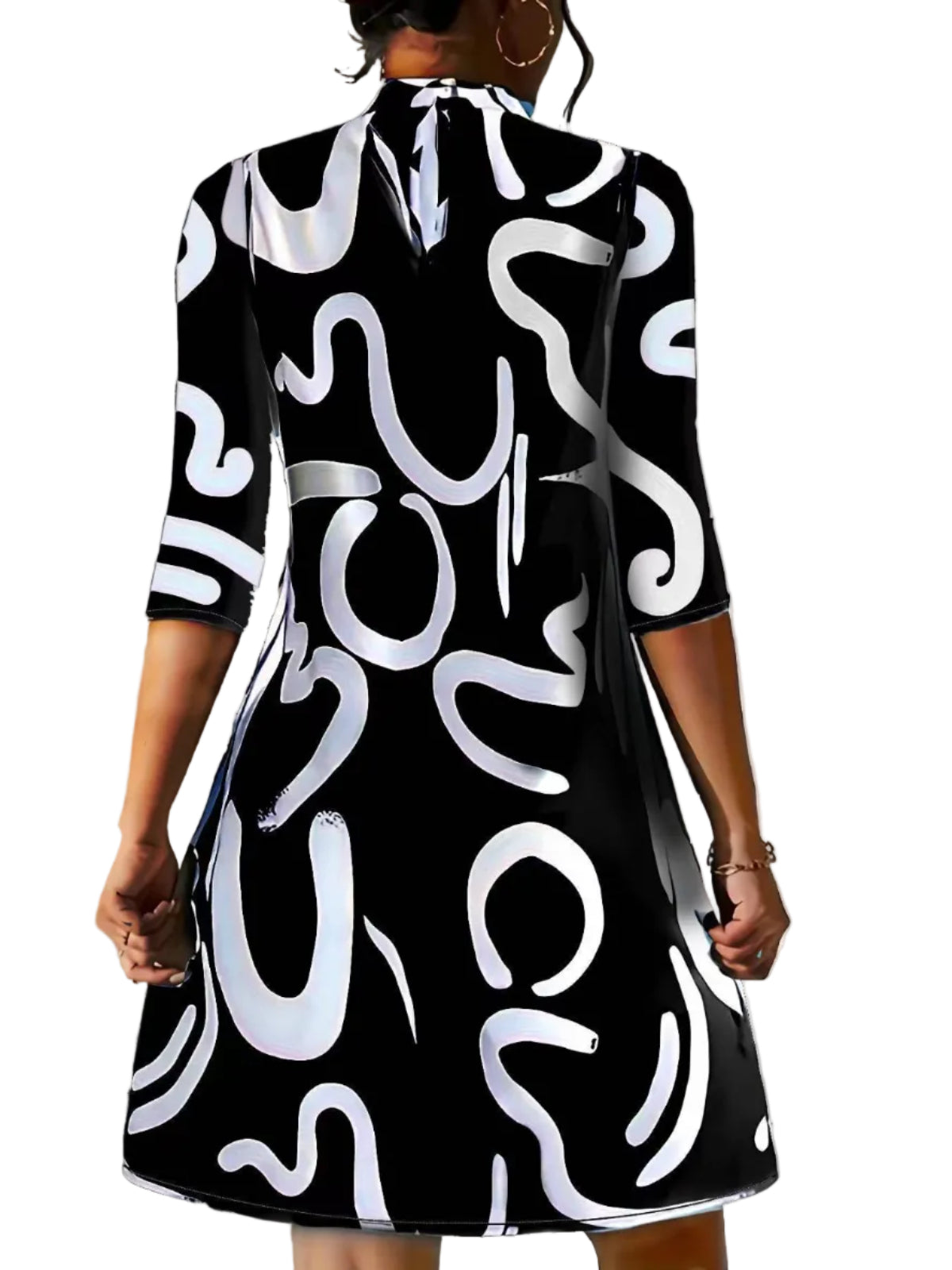 Minikjole med rund hals og 3/4 ærmer – kjole til hverdag og fritid – Elvara