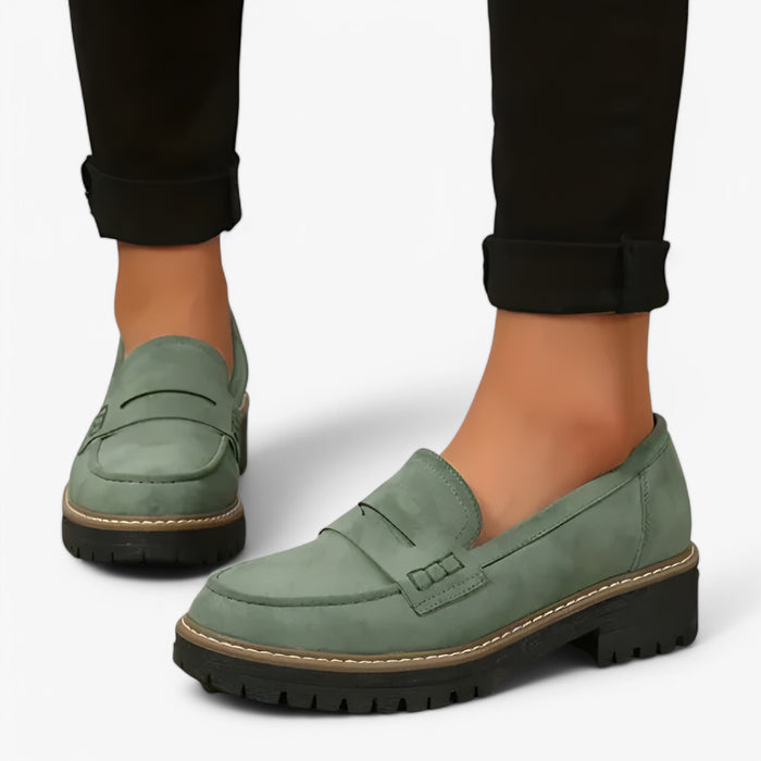 Marvella loafers med slip-on design og stabil hæl