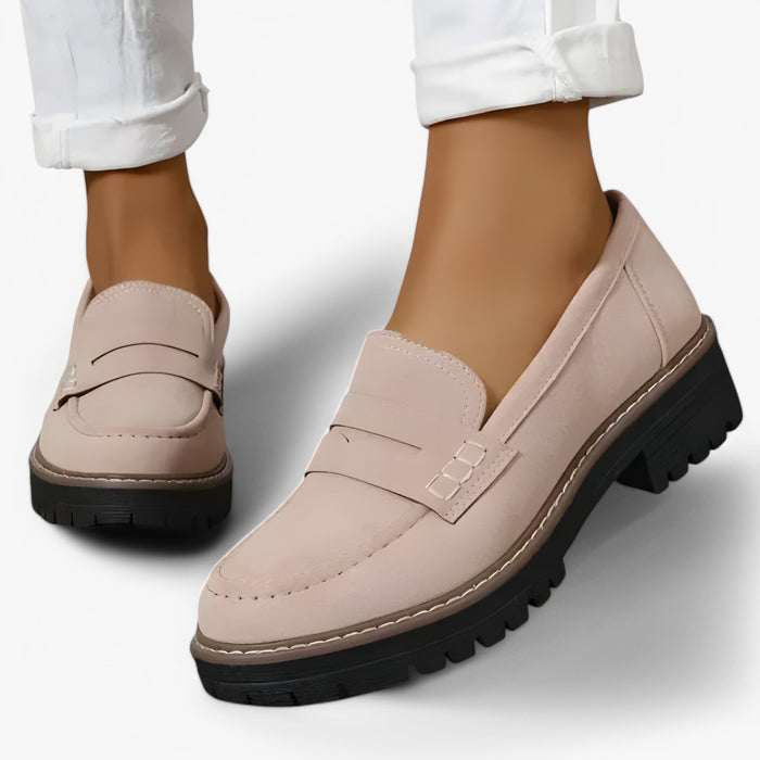 Marvella loafers med slip-on design og stabil hæl