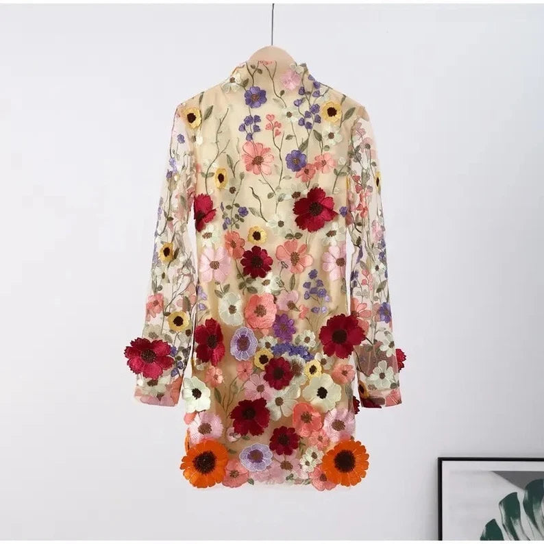 Kjole med lange ærmer, ståkrave og blomsterprint – kjole til hverdag og fritid – Floréa