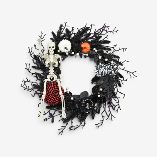 Halloweenský věnec s dekorací kostlivce a dýně – Norevia