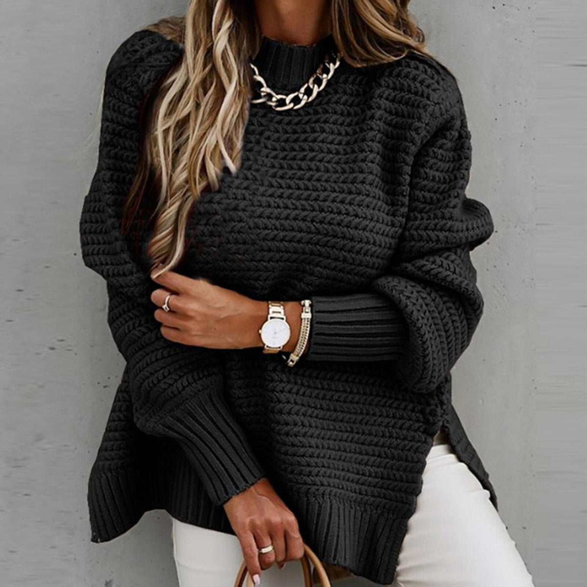 Oversized damepullover med høj hals og sideslidser – Solvaya
