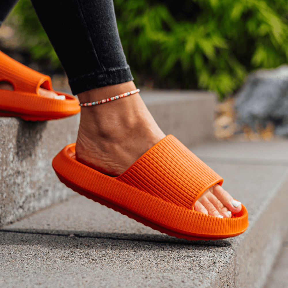 Avelia damesandaler – slip-on sandaler med åben tå og bred rem