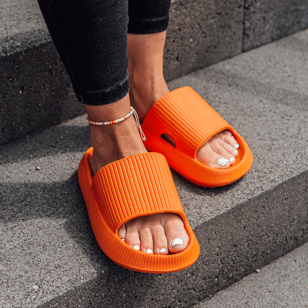 Avelia damesandaler – slip-on sandaler med åben tå og bred rem