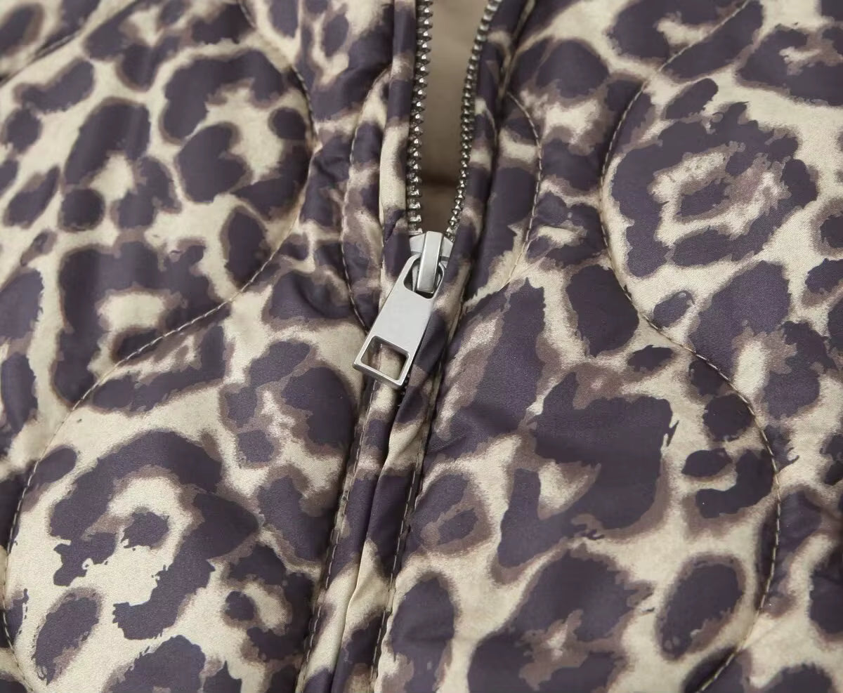 Evelina Let Vatteret Jakke – Komfort og Stil til Hverdag og Rejse