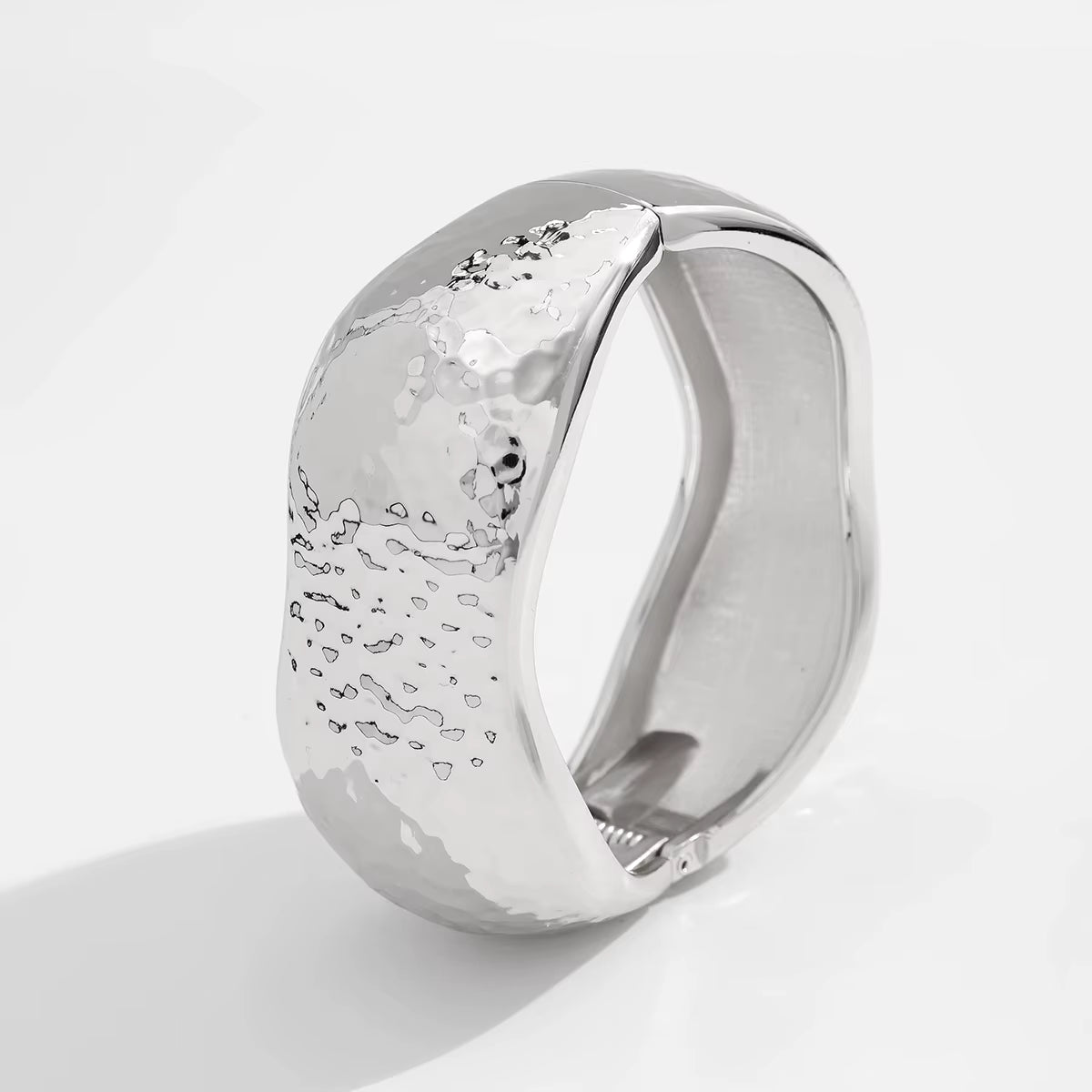 Solvia Cuff Armbånd – Justerbart geometrisk metalarmbånd